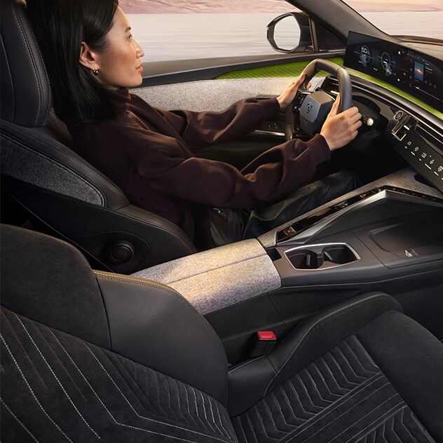 Пежо 5008 Интерьер